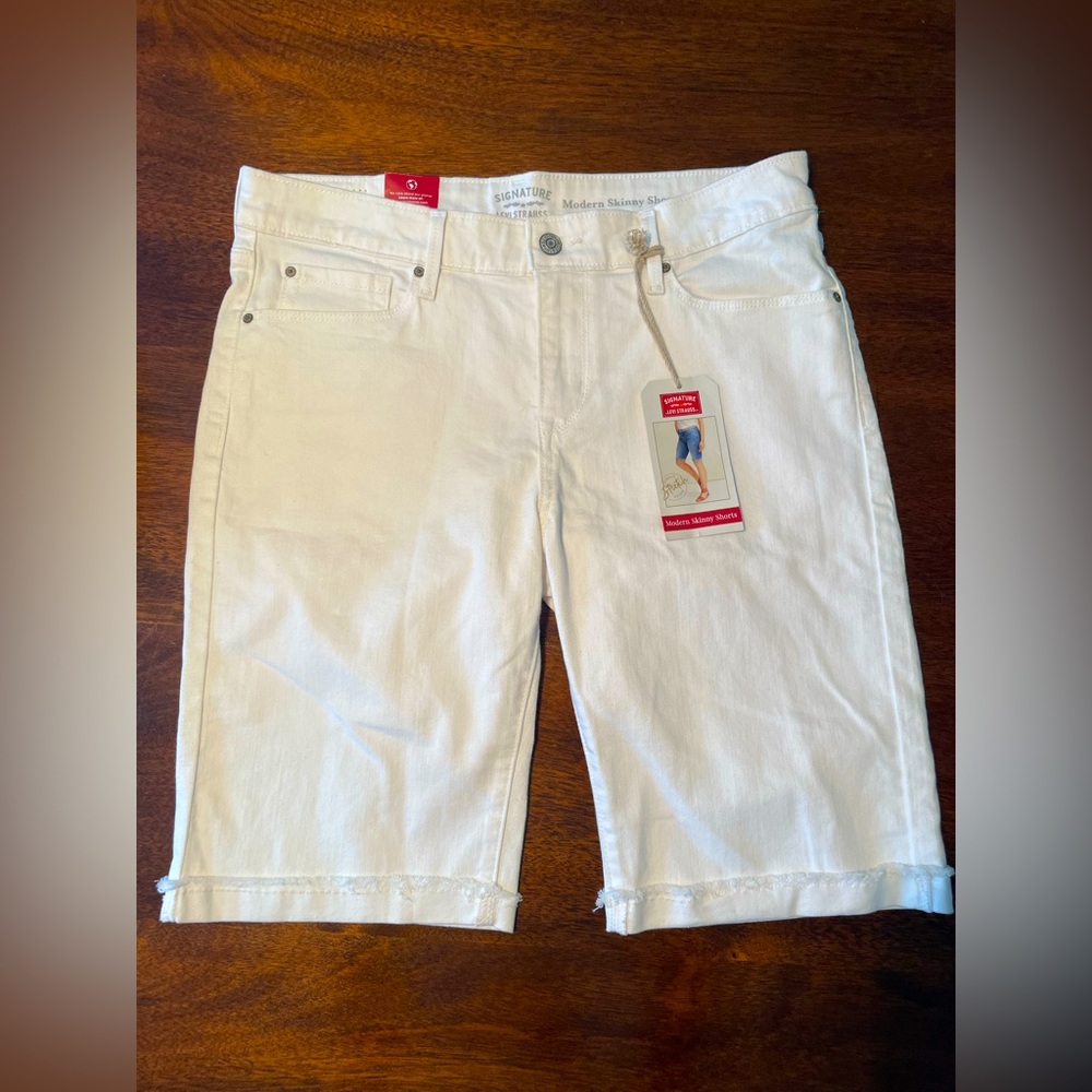 Levi Strauss Womens Modern Skinny Short White Sz 12
